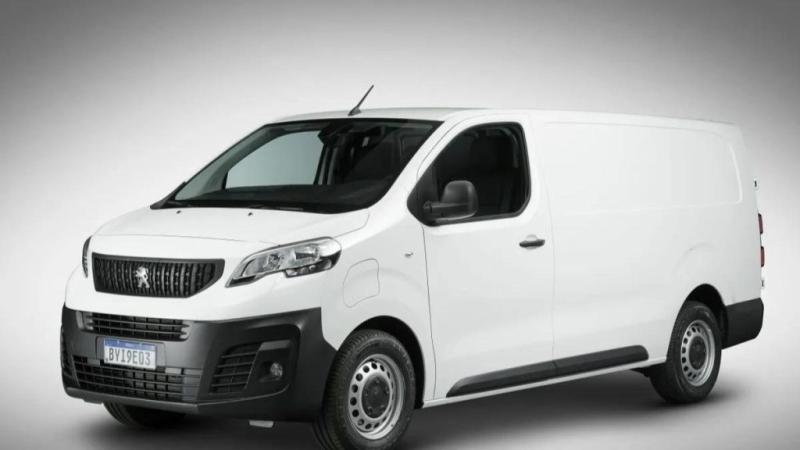 2025 Peugeot e-Expert: Versions, Prices, Consumption and Engine